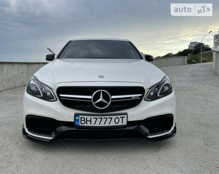 Білий Мерседес E 63 AMG, об'ємом двигуна 5.5 л та пробігом 60 тис. км за 42000 $, фото 69 на Automoto.ua