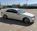Білий Мерседес Е-Клас, об'ємом двигуна 2.1 л та пробігом 200 тис. км за 14000 $, фото 4 на Automoto.ua