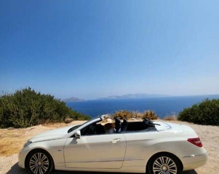 Белый Мерседес Е-Класс, объемом двигателя 2 л и пробегом 160 тыс. км за 15700 $, фото 1 на Automoto.ua