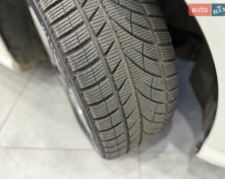 Білий Мерседес Е-Клас, об'ємом двигуна 2.2 л та пробігом 78 тис. км за 21500 $, фото 59 на Automoto.ua