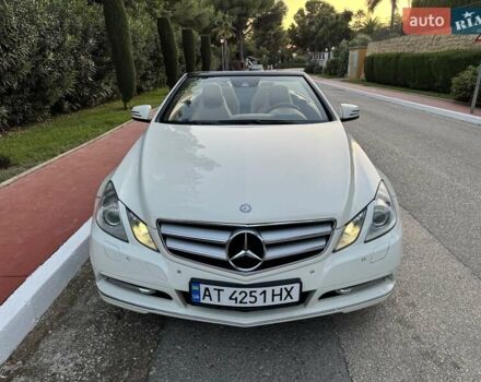 Белый Мерседес Е-Класс, объемом двигателя 3 л и пробегом 218 тыс. км за 18900 $, фото 5 на Automoto.ua