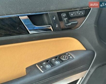 Белый Мерседес Е-Класс, объемом двигателя 3 л и пробегом 218 тыс. км за 18900 $, фото 17 на Automoto.ua