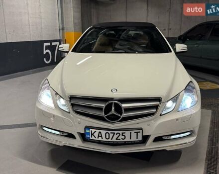 Белый Мерседес Е-Класс, объемом двигателя 1.8 л и пробегом 106 тыс. км за 19000 $, фото 3 на Automoto.ua