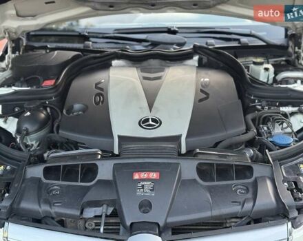 Белый Мерседес Е-Класс, объемом двигателя 3 л и пробегом 218 тыс. км за 18900 $, фото 13 на Automoto.ua