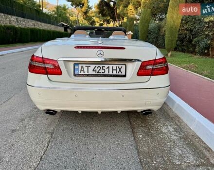 Белый Мерседес Е-Класс, объемом двигателя 3 л и пробегом 218 тыс. км за 18900 $, фото 2 на Automoto.ua