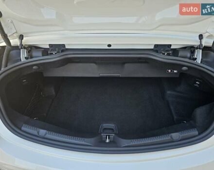 Белый Мерседес Е-Класс, объемом двигателя 3 л и пробегом 76 тыс. км за 39999 $, фото 34 на Automoto.ua