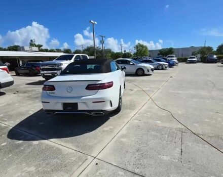 Белый Мерседес Е-Класс, объемом двигателя 0 л и пробегом 26 тыс. км за 83000 $, фото 3 на Automoto.ua