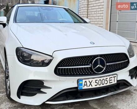 Білий Мерседес Е-Клас, об'ємом двигуна 3 л та пробігом 31 тис. км за 60050 $, фото 10 на Automoto.ua