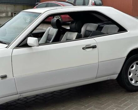 Белый Мерседес Е-Класс, объемом двигателя 2 л и пробегом 418 тыс. км за 2750 $, фото 34 на Automoto.ua