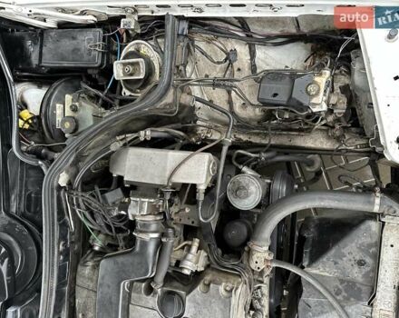 Белый Мерседес Е-Класс, объемом двигателя 2 л и пробегом 418 тыс. км за 2750 $, фото 38 на Automoto.ua