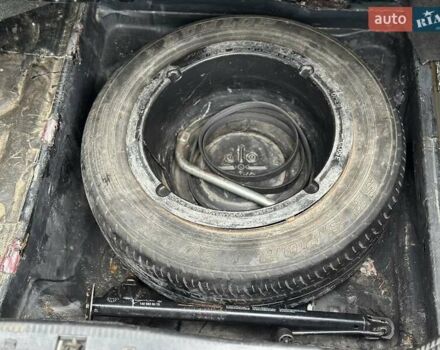 Белый Мерседес Е-Класс, объемом двигателя 2 л и пробегом 418 тыс. км за 2750 $, фото 18 на Automoto.ua