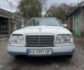 Белый Мерседес Е-Класс, объемом двигателя 2.2 л и пробегом 570 тыс. км за 3200 $, фото 3 на Automoto.ua