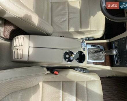 Белый Мерседес Е-Класс, объемом двигателя 3.5 л и пробегом 64 тыс. км за 19000 $, фото 25 на Automoto.ua