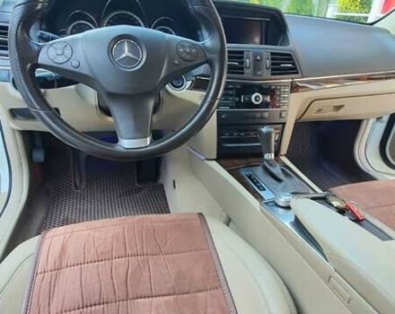Білий Мерседес Е-Клас, об'ємом двигуна 1.8 л та пробігом 152 тис. км за 11000 $, фото 3 на Automoto.ua