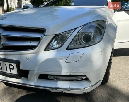 Білий Мерседес Е-Клас, об'ємом двигуна 2.2 л та пробігом 125 тис. км за 14999 $, фото 12 на Automoto.ua