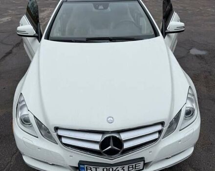 Белый Мерседес Е-Класс, объемом двигателя 3.5 л и пробегом 123 тыс. км за 21000 $, фото 6 на Automoto.ua