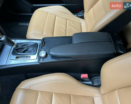 Белый Мерседес Е-Класс, объемом двигателя 2.2 л и пробегом 158 тыс. км за 13000 $, фото 43 на Automoto.ua