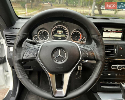 Белый Мерседес Е-Класс, объемом двигателя 2.2 л и пробегом 158 тыс. км за 13000 $, фото 35 на Automoto.ua