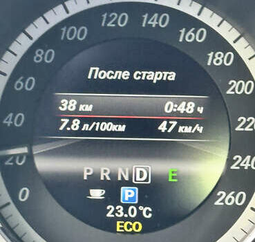 Белый Мерседес Е-Класс, объемом двигателя 1.8 л и пробегом 115 тыс. км за 15000 $, фото 13 на Automoto.ua