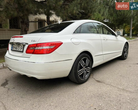 Белый Мерседес Е-Класс, объемом двигателя 2.2 л и пробегом 158 тыс. км за 13000 $, фото 18 на Automoto.ua