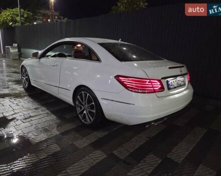 Мерседес Е-Клас 2013 у Ужгороді на Automoto.ua Білий Мерседес Е-Клас, об'ємом двигуна 2.2 л та пробігом 250 тис. км за 20500 $, фото 2 на Automoto.ua