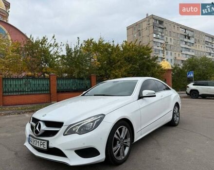 Білий Мерседес Е-Клас, об'ємом двигуна 2.14 л та пробігом 102 тис. км за 20000 $, фото 5 на Automoto.ua