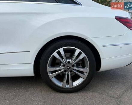 Білий Мерседес Е-Клас, об'ємом двигуна 2.14 л та пробігом 102 тис. км за 20000 $, фото 14 на Automoto.ua