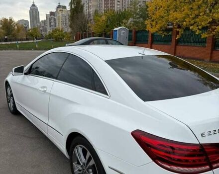 Білий Мерседес Е-Клас, об'ємом двигуна 2.14 л та пробігом 102 тис. км за 20000 $, фото 7 на Automoto.ua