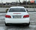 Белый Мерседес Е-Класс, объемом двигателя 2.2 л и пробегом 256 тыс. км за 12000 $, фото 4 на Automoto.ua