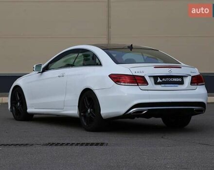 Білий Мерседес Е-Клас, об'ємом двигуна 3 л та пробігом 61 тис. км за 19900 $, фото 5 на Automoto.ua