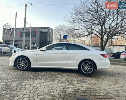 Белый Мерседес Е-Класс, объемом двигателя 3 л и пробегом 75 тыс. км за 21500 $, фото 11 на Automoto.ua