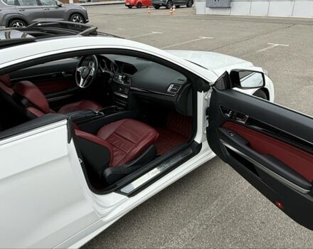 Белый Мерседес Е-Класс, объемом двигателя 3 л и пробегом 142 тыс. км за 20500 $, фото 17 на Automoto.ua