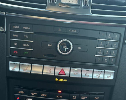 Белый Мерседес Е-Класс, объемом двигателя 3 л и пробегом 75 тыс. км за 21500 $, фото 22 на Automoto.ua