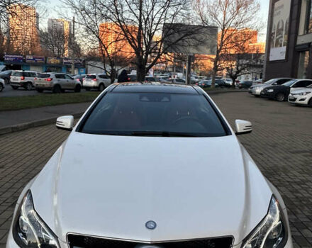 Белый Мерседес Е-Класс, объемом двигателя 3 л и пробегом 75 тыс. км за 21500 $, фото 6 на Automoto.ua