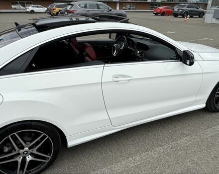 Белый Мерседес Е-Класс, объемом двигателя 3 л и пробегом 142 тыс. км за 20500 $, фото 16 на Automoto.ua