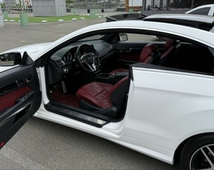 Белый Мерседес Е-Класс, объемом двигателя 3 л и пробегом 142 тыс. км за 20500 $, фото 21 на Automoto.ua