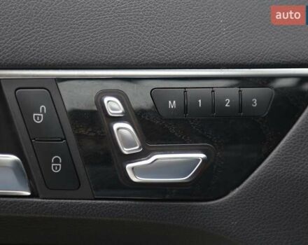 Білий Мерседес Е-Клас, об'ємом двигуна 3 л та пробігом 61 тис. км за 19900 $, фото 29 на Automoto.ua