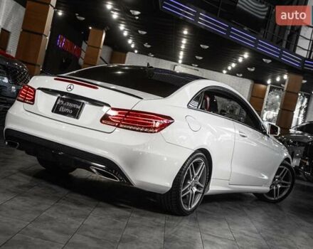 Белый Мерседес Е-Класс, объемом двигателя 3 л и пробегом 113 тыс. км за 27900 $, фото 7 на Automoto.ua