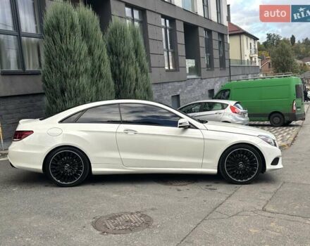 Мерседес Е-Клас 2016 у Києві на Automoto.ua Білий Мерседес Е-Клас, об'ємом двигуна 3 л та пробігом 157 тис. км за 17900 $, фото 3 на Automoto.ua