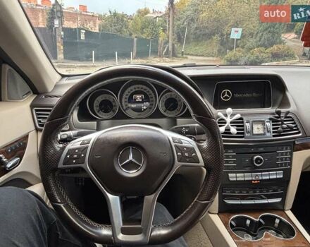 Мерседес Е-Клас 2016 у Києві на Automoto.ua Білий Мерседес Е-Клас, об'ємом двигуна 3 л та пробігом 157 тис. км за 17900 $, фото 10 на Automoto.ua