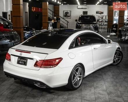 Белый Мерседес Е-Класс, объемом двигателя 3 л и пробегом 113 тыс. км за 27900 $, фото 5 на Automoto.ua