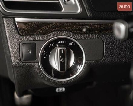 Белый Мерседес Е-Класс, объемом двигателя 3 л и пробегом 113 тыс. км за 27900 $, фото 61 на Automoto.ua