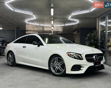 Белый Мерседес Е-Класс, объемом двигателя 3 л и пробегом 86 тыс. км за 32900 $, фото 1 на Automoto.ua