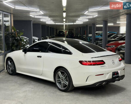 Белый Мерседес Е-Класс, объемом двигателя 3 л и пробегом 86 тыс. км за 32900 $, фото 9 на Automoto.ua