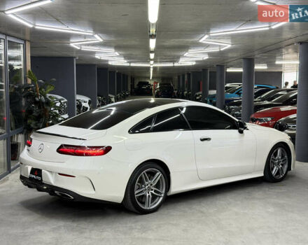Белый Мерседес Е-Класс, объемом двигателя 3 л и пробегом 86 тыс. км за 32900 $, фото 13 на Automoto.ua
