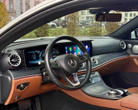 Белый Мерседес Е-Класс, объемом двигателя 3 л и пробегом 164 тыс. км за 31000 $, фото 12 на Automoto.ua