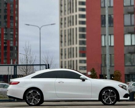 Белый Мерседес Е-Класс, объемом двигателя 3 л и пробегом 164 тыс. км за 31000 $, фото 6 на Automoto.ua