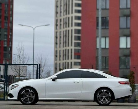 Белый Мерседес Е-Класс, объемом двигателя 3 л и пробегом 164 тыс. км за 31000 $, фото 3 на Automoto.ua