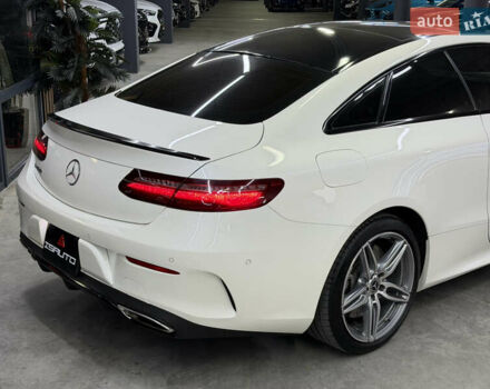 Белый Мерседес Е-Класс, объемом двигателя 3 л и пробегом 86 тыс. км за 32900 $, фото 15 на Automoto.ua