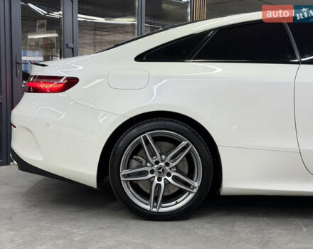 Белый Мерседес Е-Класс, объемом двигателя 3 л и пробегом 86 тыс. км за 32900 $, фото 17 на Automoto.ua